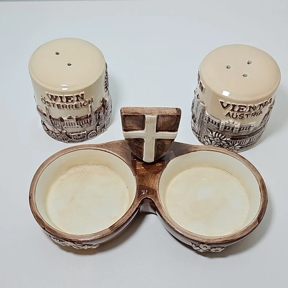 Risch Lau Vienna Austria Cityscape Salt Pepper Shakers Ceramic Holder